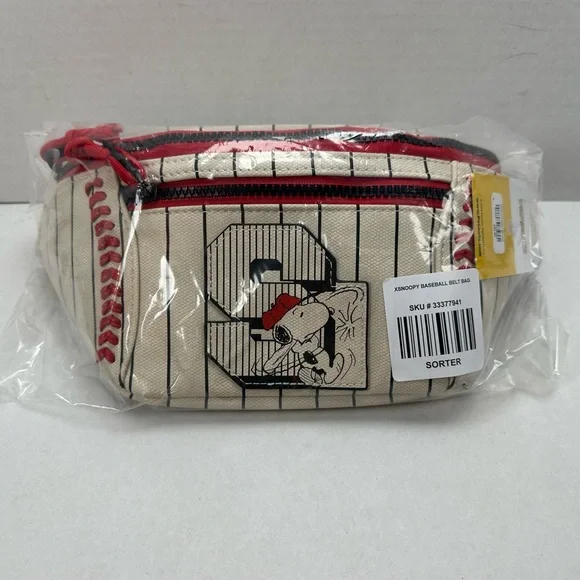 Peanuts Snoopy Baseball Striped Belt Bag - BoxLunch
Exclusive - Picture 6 of 6